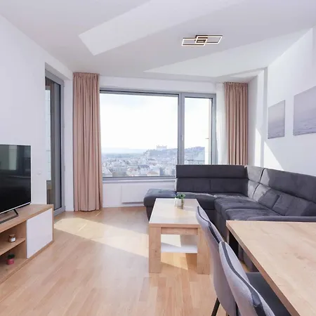 Sky Park Tower 3, Free Parking And Beautiful Views * ברטיסלאבה